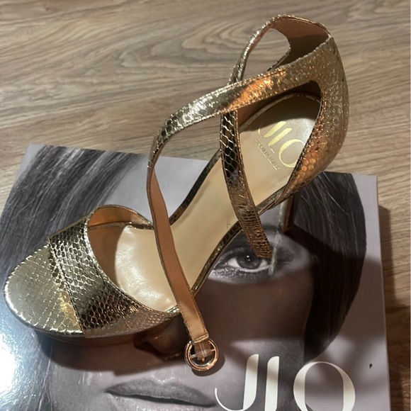 J Lo Gold Snakeskin Heels - Picture 3 of 7